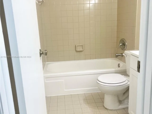 6745 SW 132nd Ave # 107, Miami FL 33183