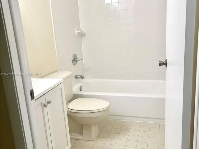 6745 SW 132nd Ave # 107, Miami FL 33183