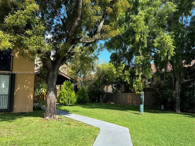 6745 SW 132nd Ave # 107, Miami FL 33183