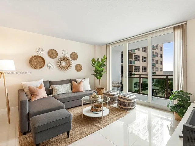 6917 Collins Ave # 411, Miami Beach FL 33141