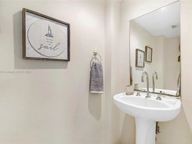 6917 Collins Ave # 411, Miami Beach FL 33141