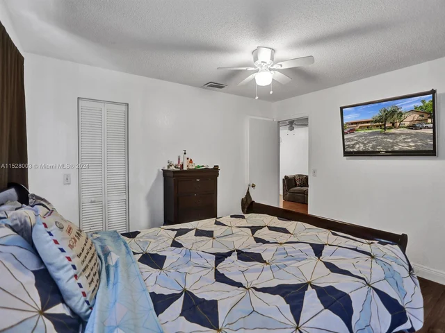 10571 Royal Palm Blvd # 10571, Coral Springs FL 33065