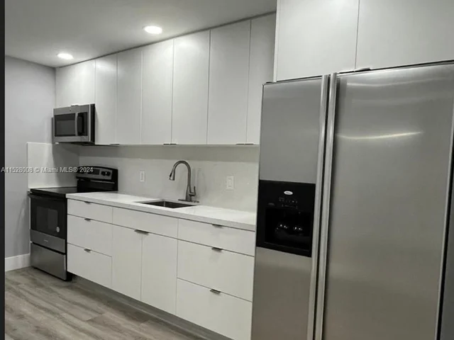 5701 Freedom St, Hollywood FL 33021