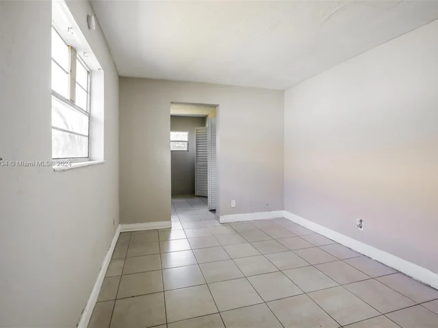 2841 NW 3rd St, Pompano Beach FL 33069