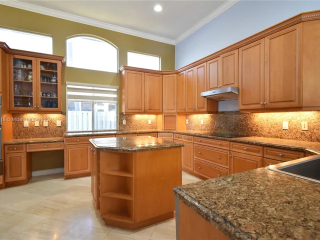 18601 SW 39th St, Miramar FL 33029