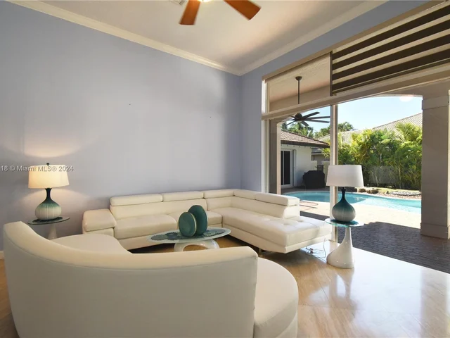 18601 SW 39th St, Miramar FL 33029