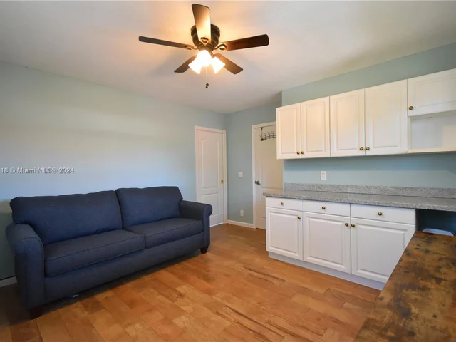 18601 SW 39th St, Miramar FL 33029