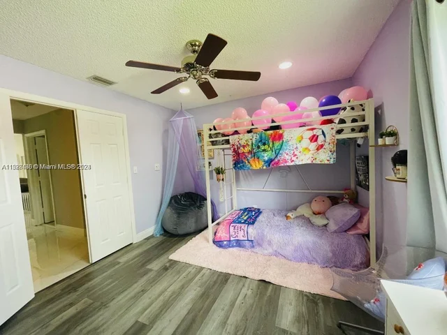 4644 NW 99th Ln, Coral Springs FL 33076