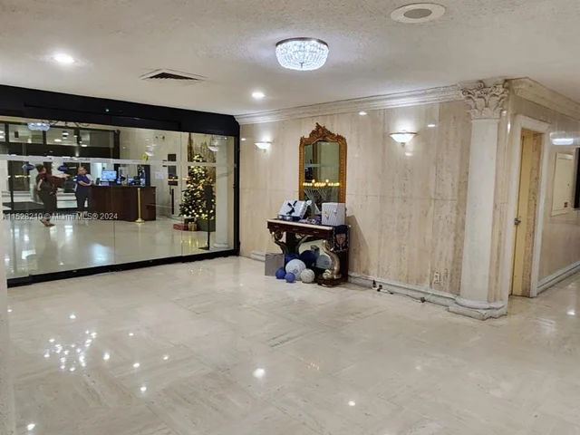 600 Three Islands Blvd # 314, Hallandale Beach FL 33009