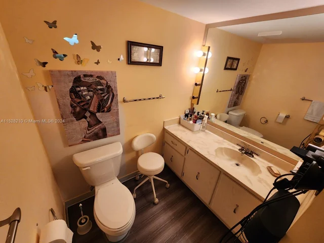 600 Three Islands Blvd # 314, Hallandale Beach FL 33009