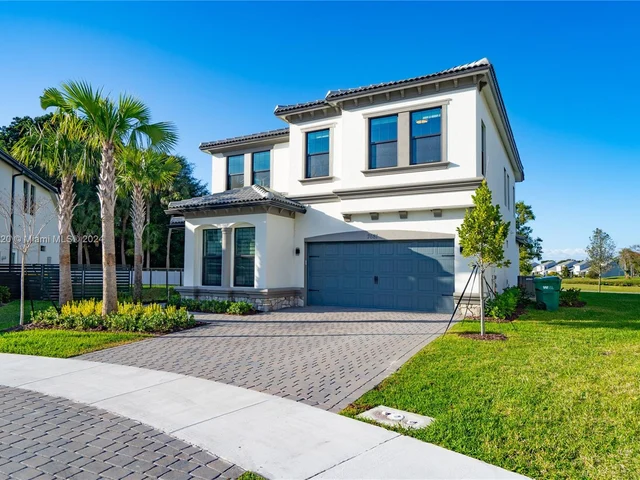 7681 NW 84th Ln, Tamarac FL 33321