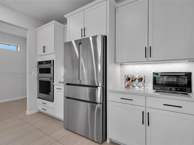 7681 NW 84th Ln, Tamarac FL 33321