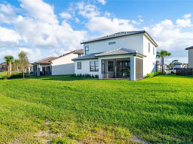 7681 NW 84th Ln, Tamarac FL 33321