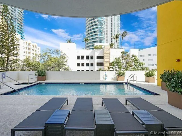 444 NE 30th St # 705, Miami FL 33137