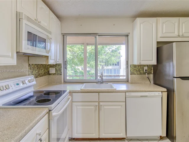 9301 Lime Bay Blvd # 312, Tamarac FL 33321