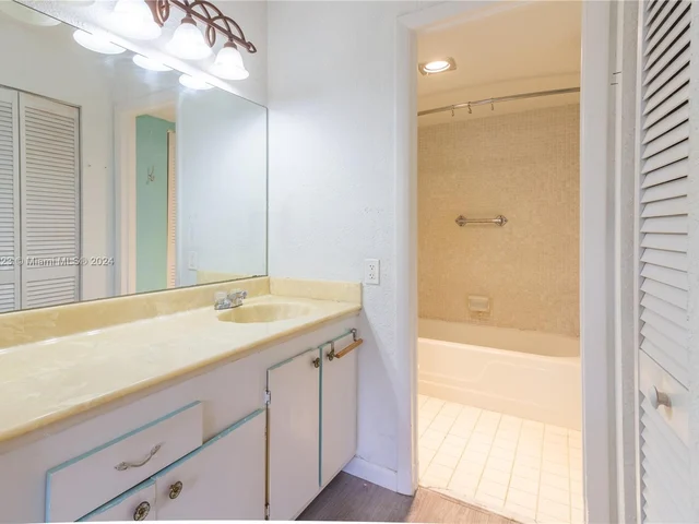 9301 Lime Bay Blvd # 312, Tamarac FL 33321