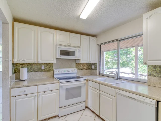 9301 Lime Bay Blvd # 312, Tamarac FL 33321