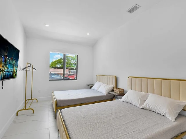 187 NW 53rd St # 0, Miami FL 33127