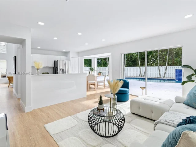 5324 NW 54th St, Coconut Creek FL 33073