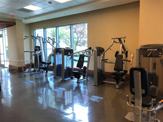 1060 BRICKELL AV # 2211, Miami FL 33131