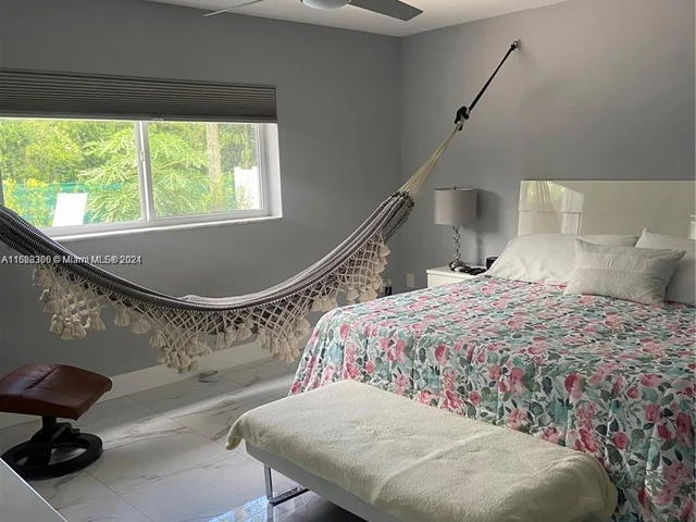 8721 SW 80th St, Miami FL 33173