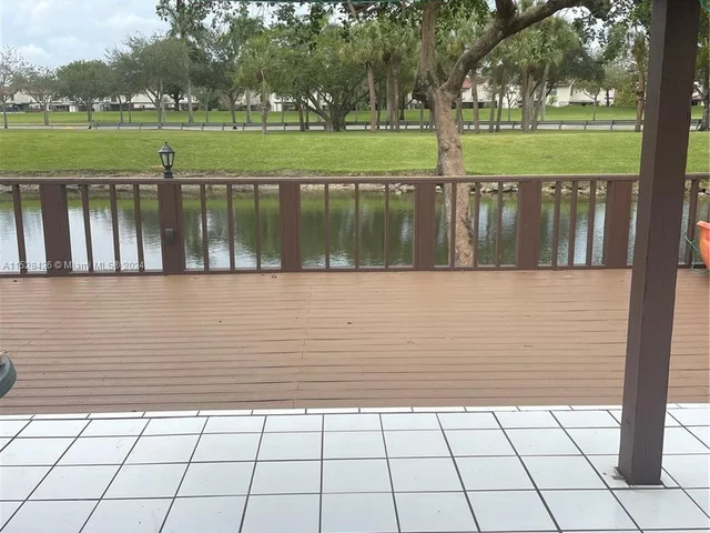 562 NW 98th Ct # 562, Miami FL 33172