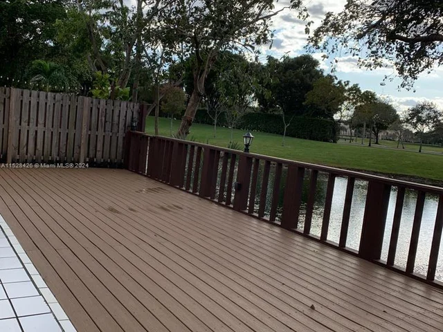 562 NW 98th Ct # 562, Miami FL 33172