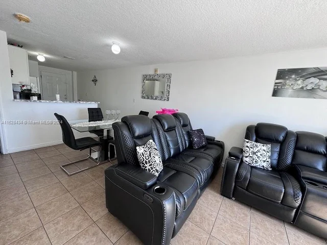 218 SW 8th Ave # 205, Miami FL 33130