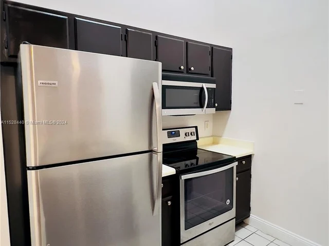 2810 N Oakland Forest Dr # 308, Oakland Park FL 33309