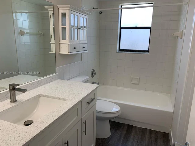 500 NE 2nd St # 418, Dania Beach FL 33004