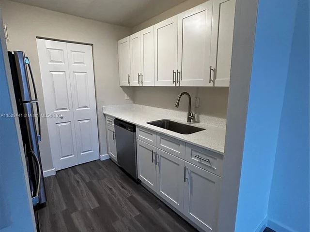 500 NE 2nd St # 418, Dania Beach FL 33004