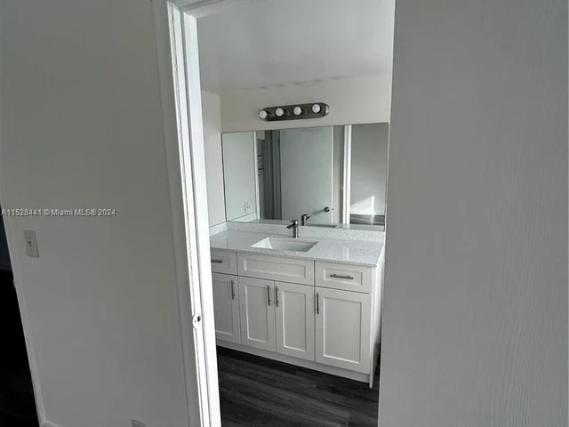 500 NE 2nd St # 418, Dania Beach FL 33004