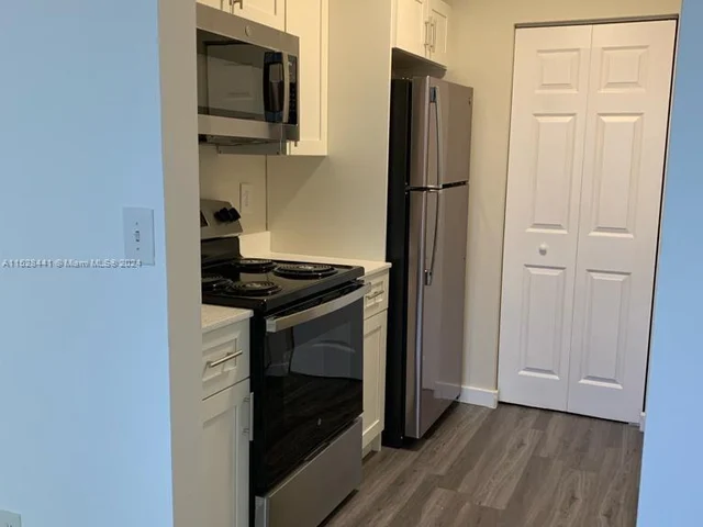 500 NE 2nd St # 418, Dania Beach FL 33004