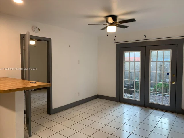 1418 SW 27th St # 4, Fort Lauderdale FL 33315