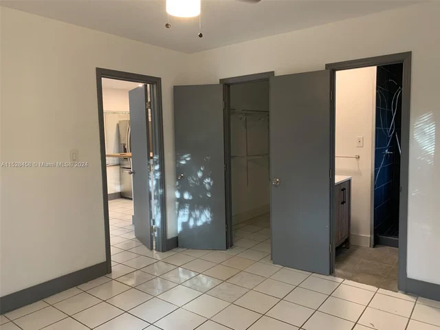 1418 SW 27th St # 4, Fort Lauderdale FL 33315