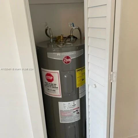 2048 NE 168th St # 3, North Miami Beach FL 33162