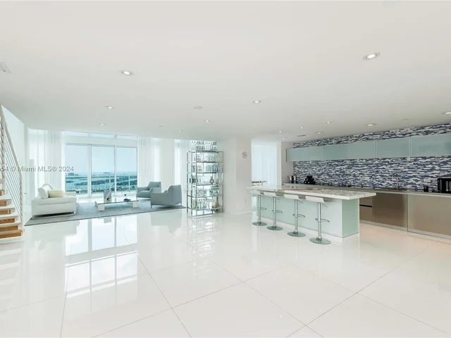 1040 Biscayne Blvd # 4402, Miami FL 33132