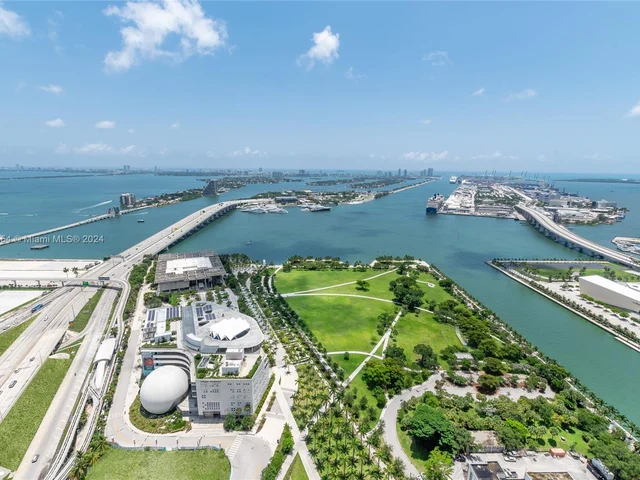 1040 Biscayne Blvd # 4402, Miami FL 33132