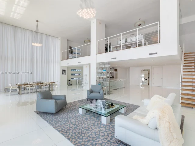 1040 Biscayne Blvd # 4402, Miami FL 33132