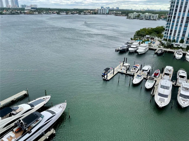 17301 Biscayne Blvd # 1107, North Miami Beach FL 33160