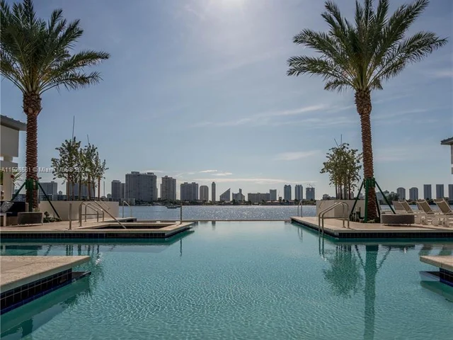 17301 Biscayne Blvd # 1107, North Miami Beach FL 33160