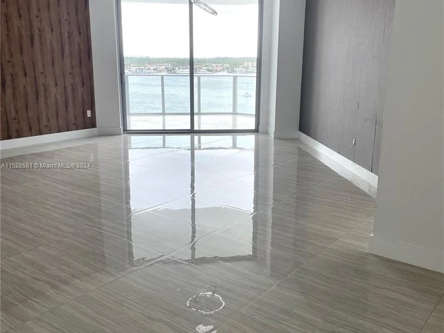 17301 Biscayne Blvd # 1107, North Miami Beach FL 33160