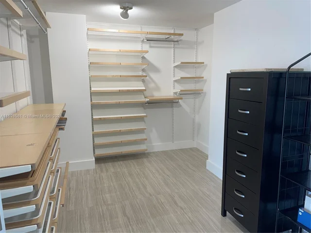 17301 Biscayne Blvd # 1107, North Miami Beach FL 33160