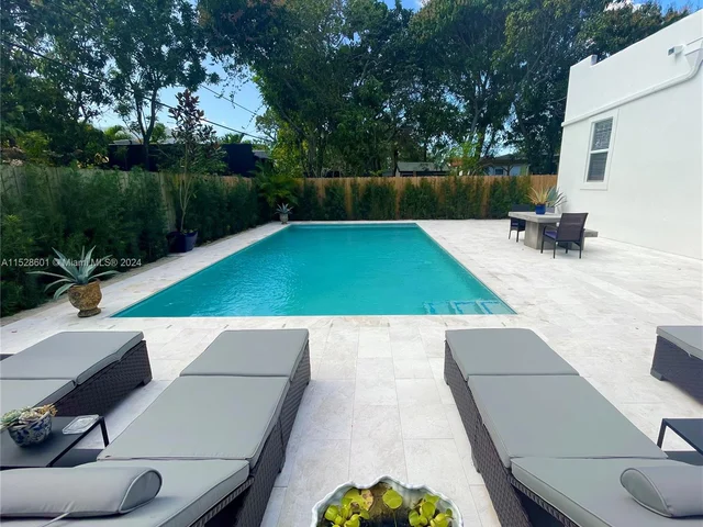 120 NW 49th St, Miami FL 33127