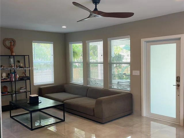 120 NW 49th St, Miami FL 33127