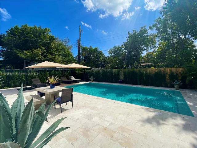 120 NW 49th St, Miami FL 33127