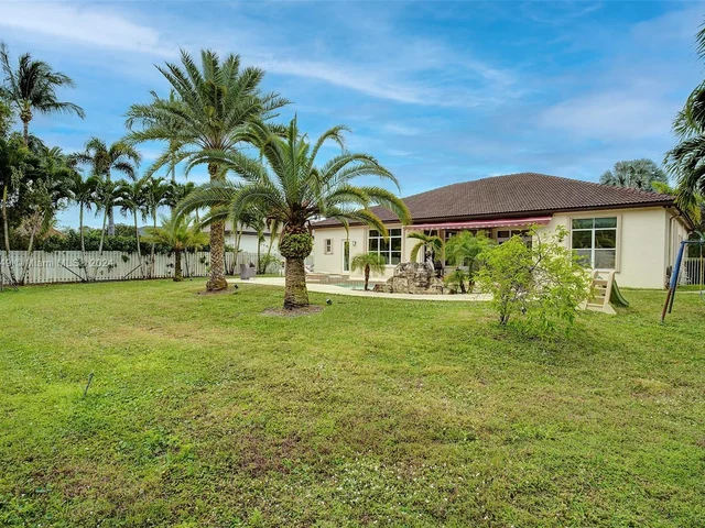 4830 Tropicana Ave, Cooper City FL 33330