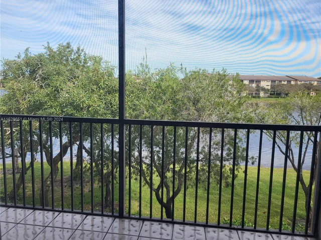 13705 SW 12th St # 304B, Pembroke Pines FL 33027