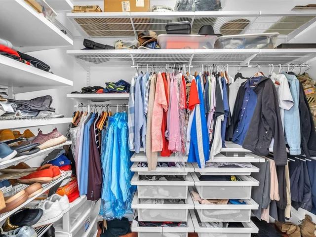 19010 23rd Ct, Pembroke Pines FL 33029