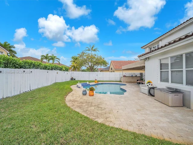 19010 23rd Ct, Pembroke Pines FL 33029